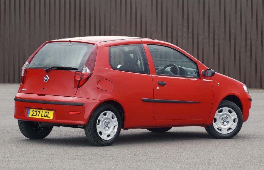  Fiat Punto 2003 года  (фото 36 из 67)